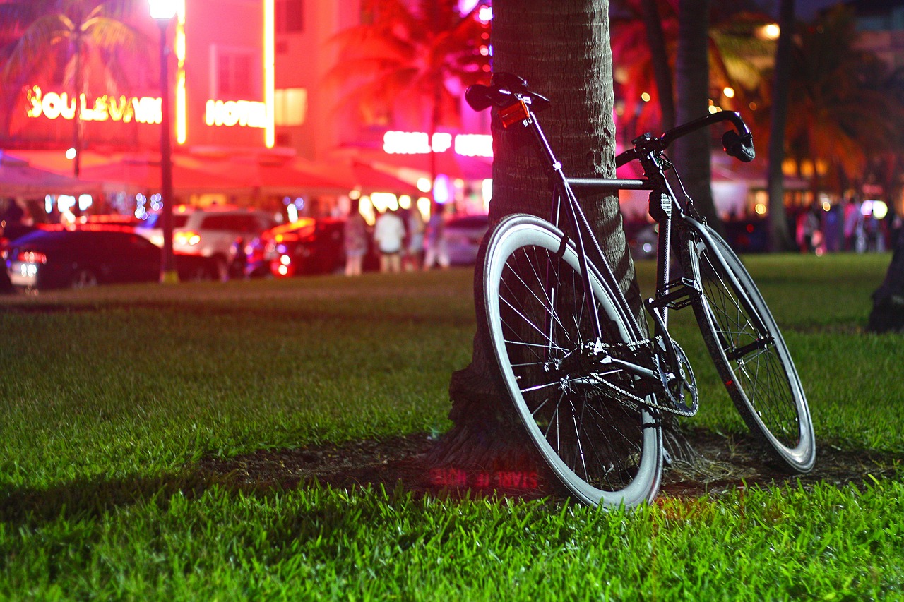 bicycle night photo